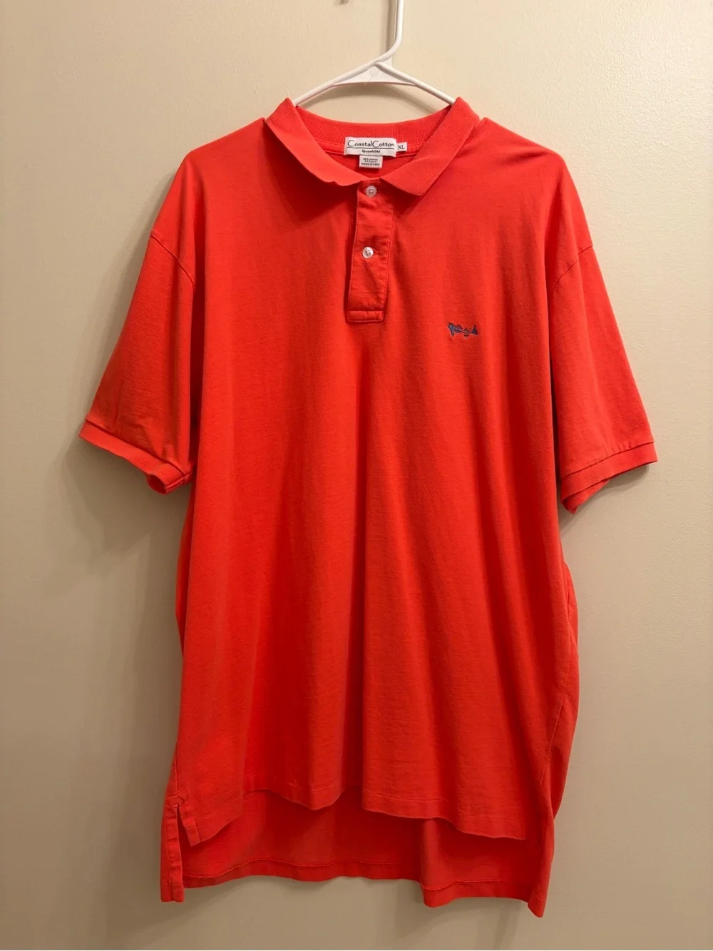 Coastal Cotton Men’s Tomato Red Polo Shirt with Subtle Logo - Picture 1 of 3